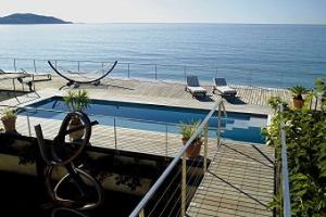 piscine incroyable mer