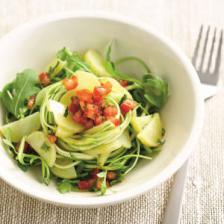 Tagliatelles de courgette roquette et pommes de terre sauce vierge