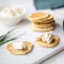 Blinis ciboulette fromage frais