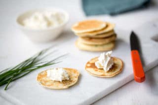 Blinis ciboulette fromage frais