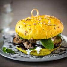 Burger agneau sauce yaourt à la menthe