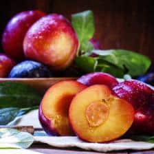 Plum health benefits and therapeutic value