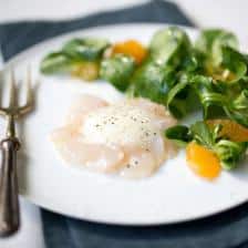 Carpaccio de Saint-Jacques aux clémentines et cappuccino