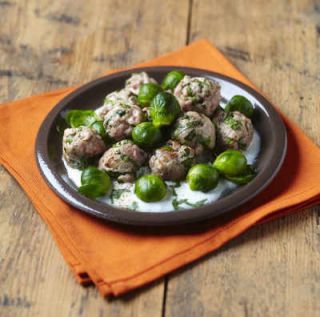 fricassee-boulettes-de-veau-et-choux-de-bruxelles