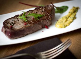 pave-de-boeuf-sauce-bearnaise-maison - Pavé de boeuf sauce béarnaise