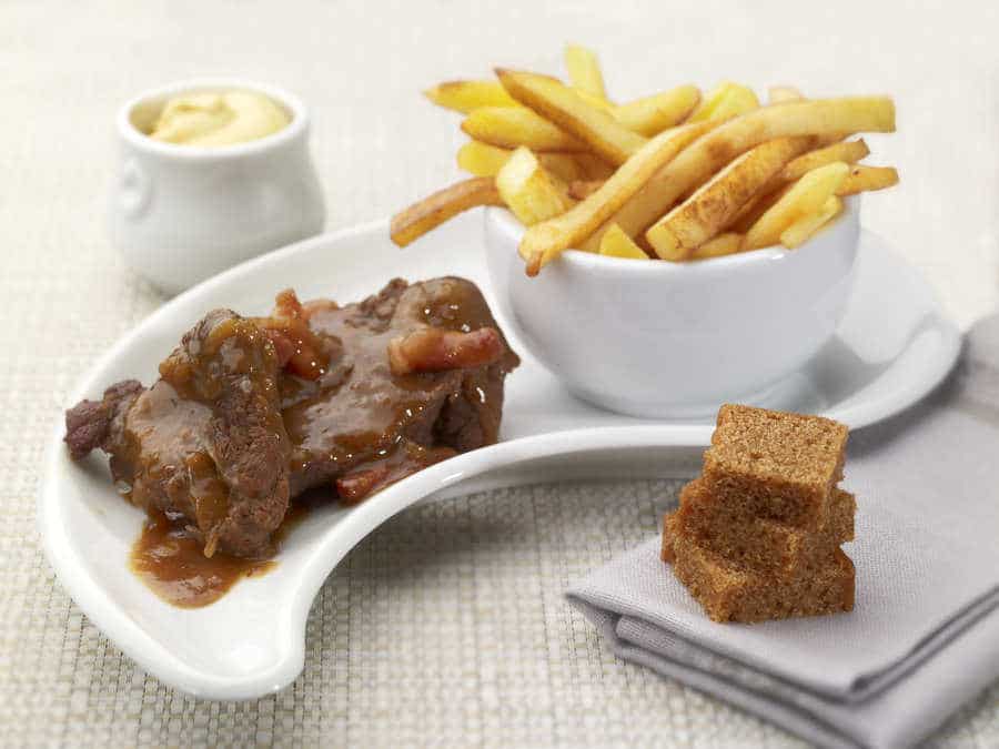 Carbonade flamande frites au beurre clarifie