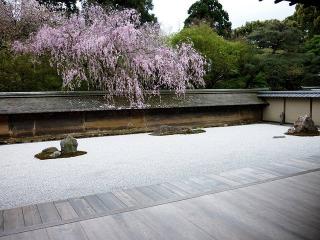 graviers dans un jardin japonais