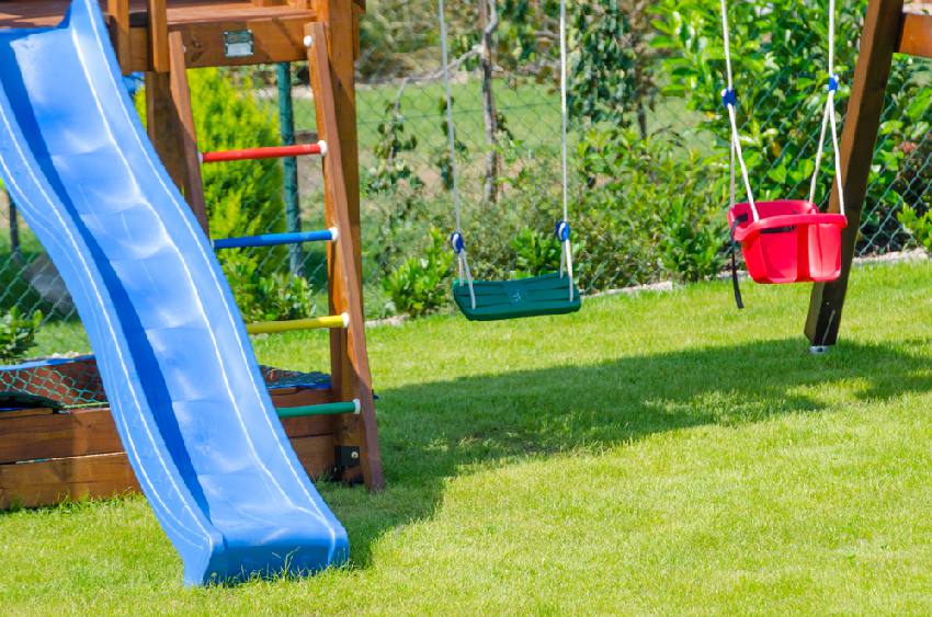 Comment choisir une aire de jeux pour le jardin ? - Papa Online !