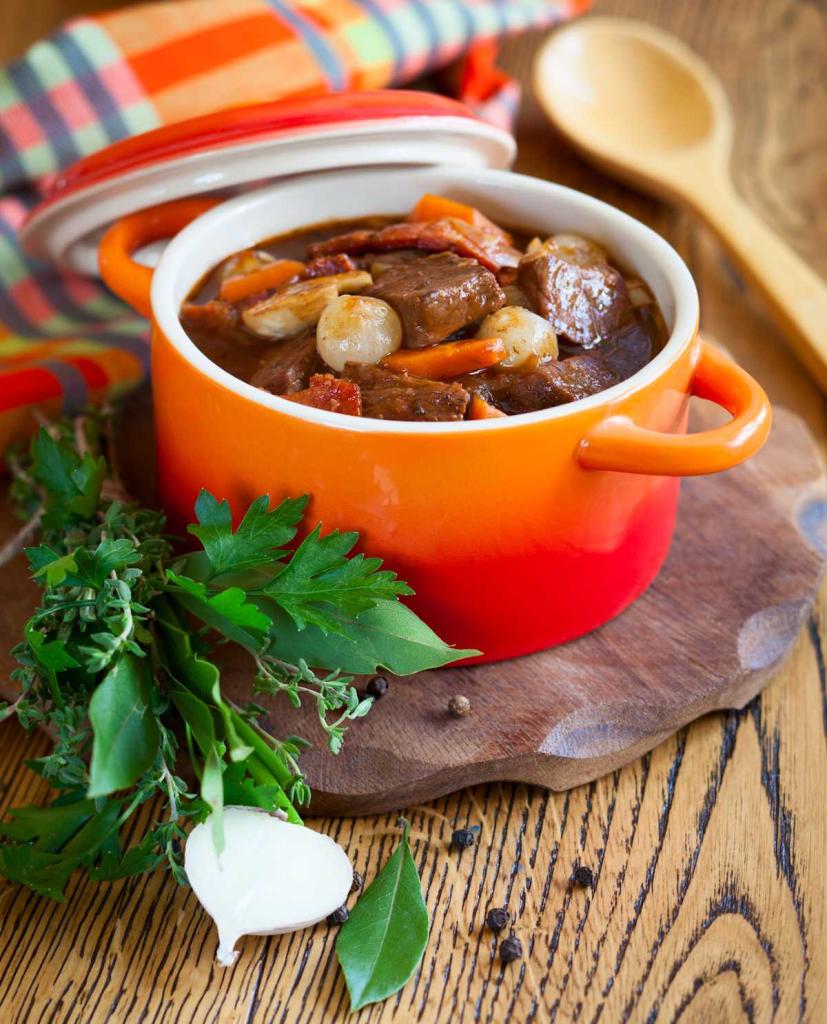 Boeuf aux carottes, miel et oignons