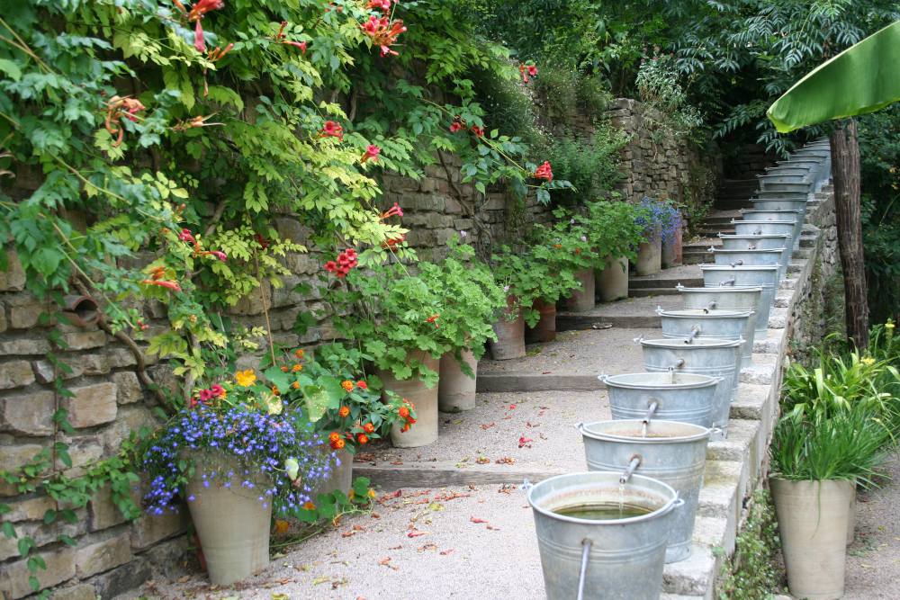 conseils pour amenager jardin avec des pots