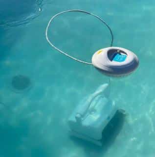 robot-piscine-batterie-novarden-agil-e-control