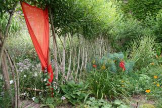 Cordes-sur-Ciel (81) Jardin des Paradis