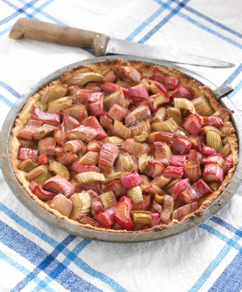 tarte a la rhubarbe - pate sablée - cassonade