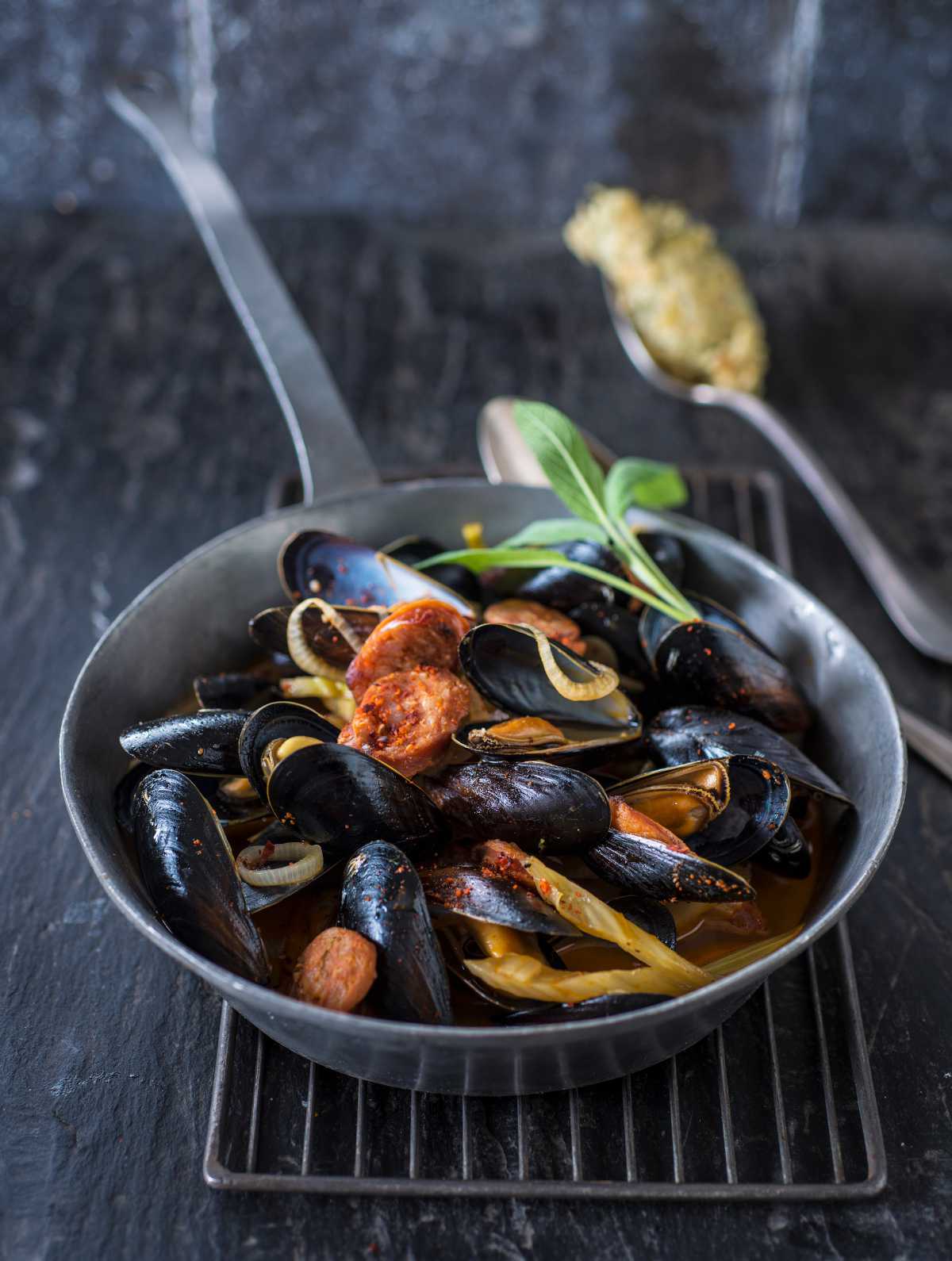 moules oignon fenouil epices