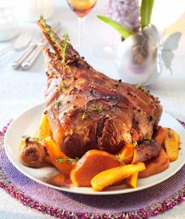 Gigot aux patates douces, carottes figues