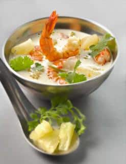 Soupe thaï au lait de coco et crevettes