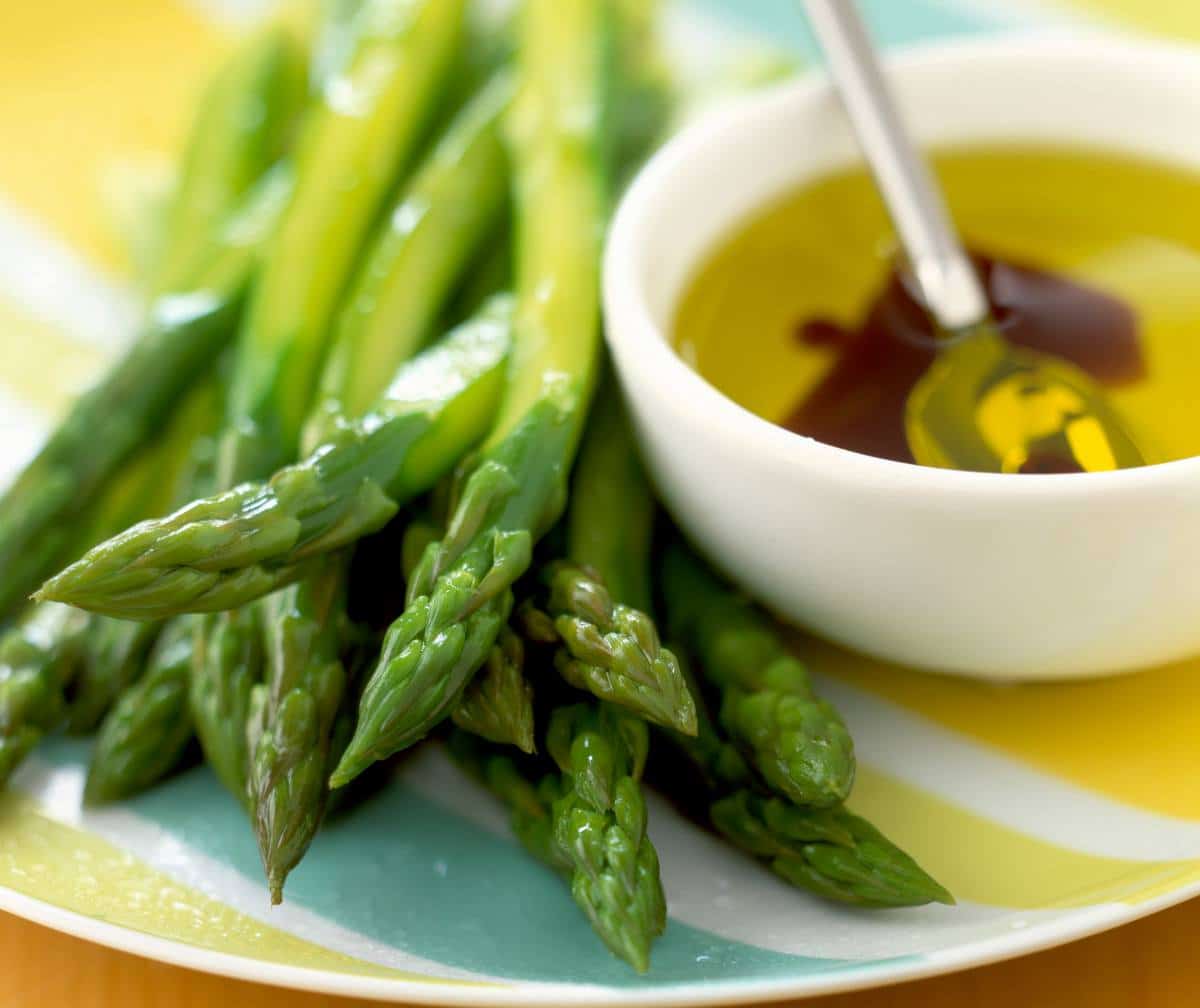 Asperges vertes à la vinaigrette