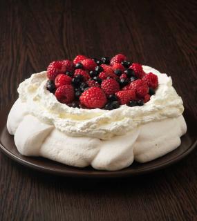 Pavlova aux fruits rouges