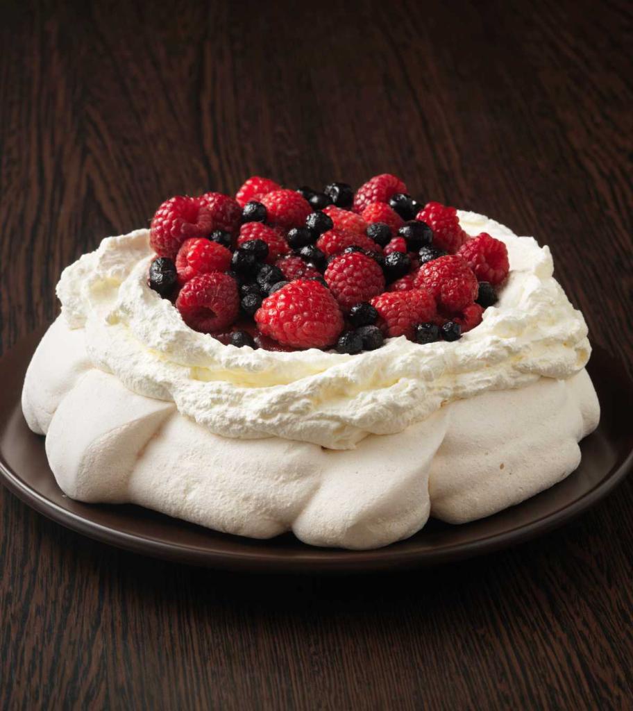 Pavlova aux fruits rouges