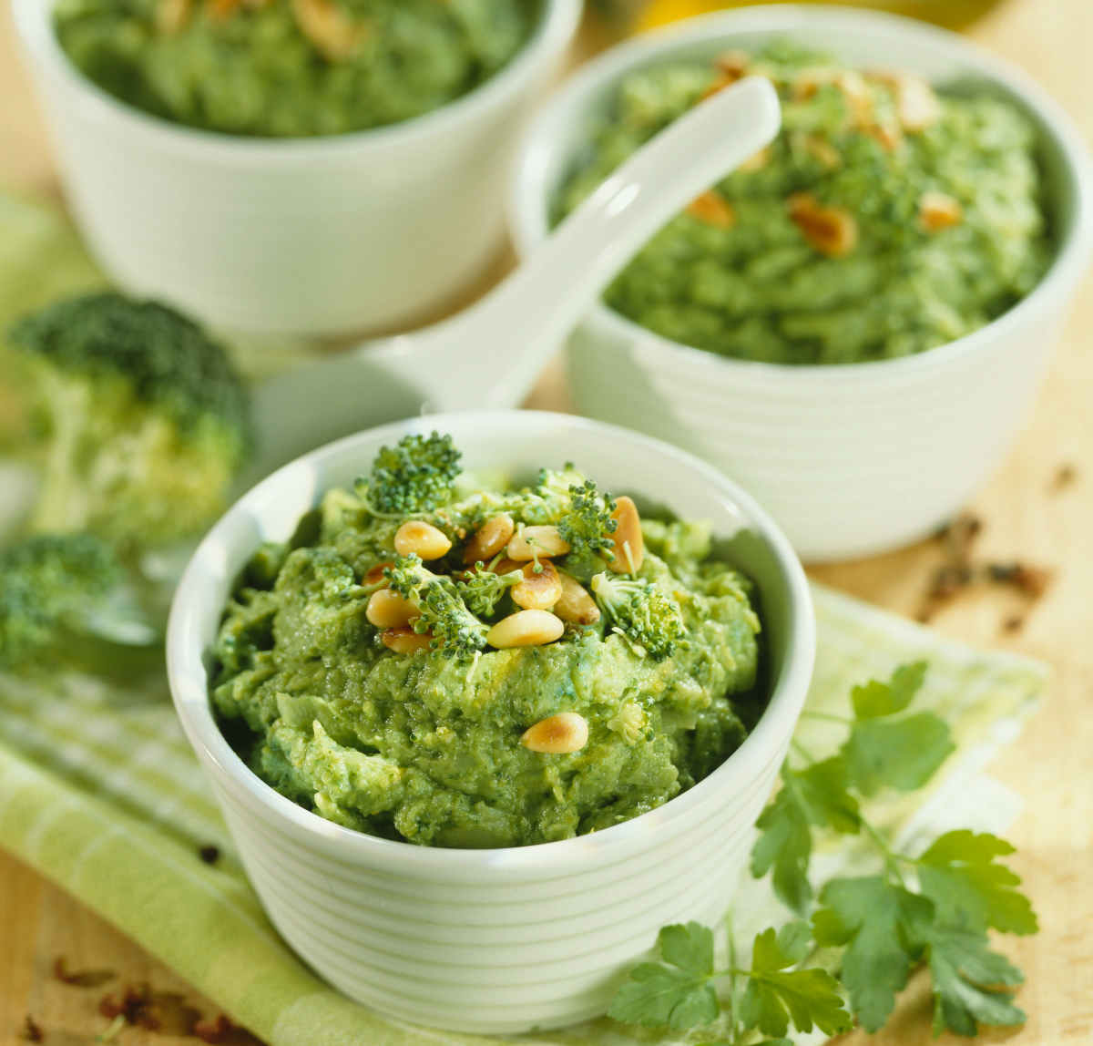 Purée de brocoli aux pignons de pin