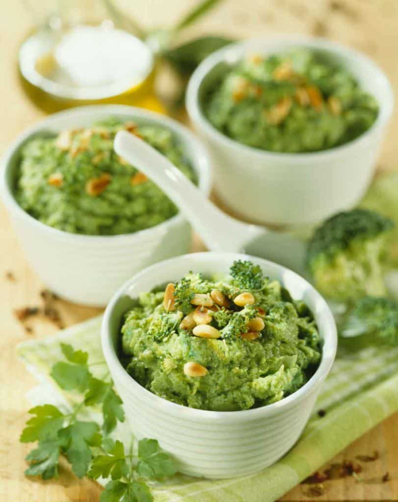 Recette de purée de brocoli aux pignons de pin